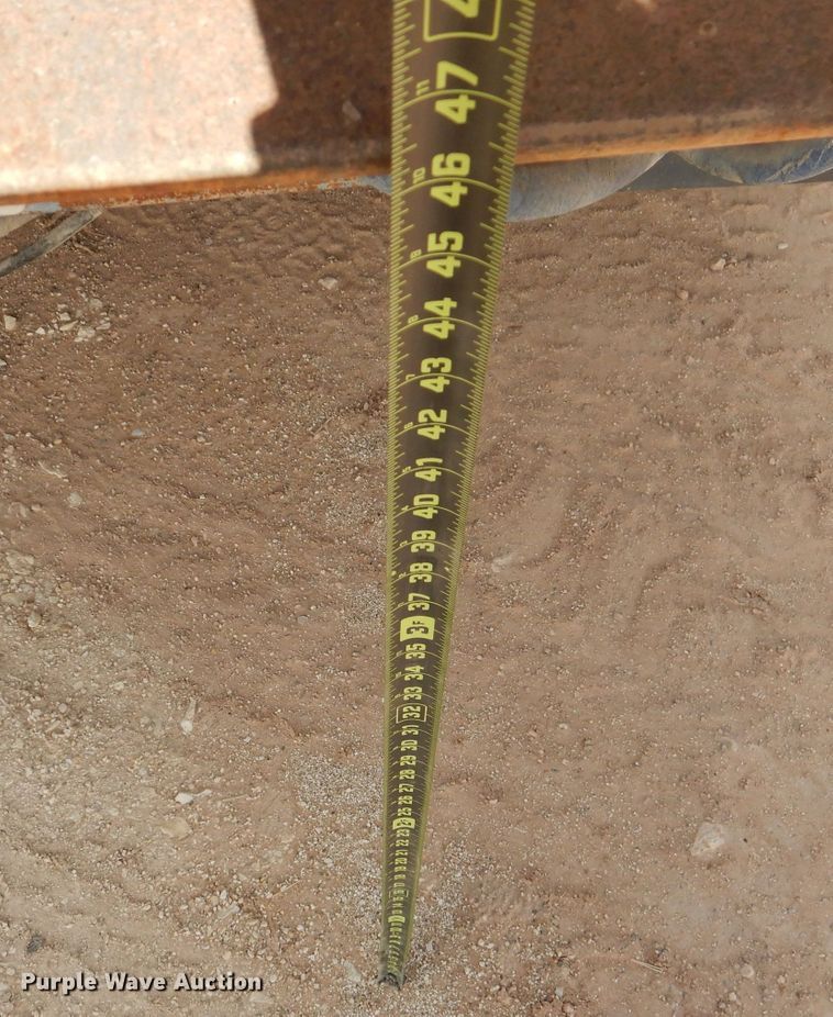 image for item DJ8982 1987 International S2200  manure spreader truck