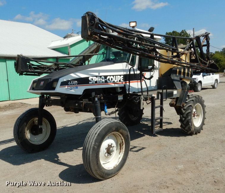 image for item DL1772 AGCO Spray Coupe 4440  sprayer