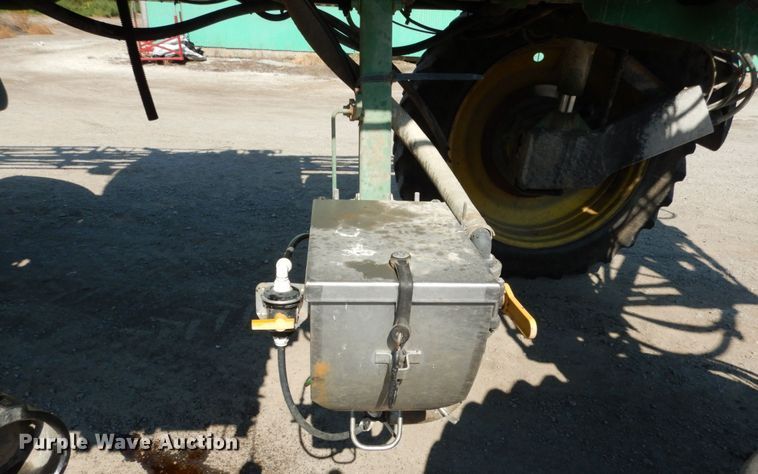 image for item DL1774 John Deere 4730  sprayer