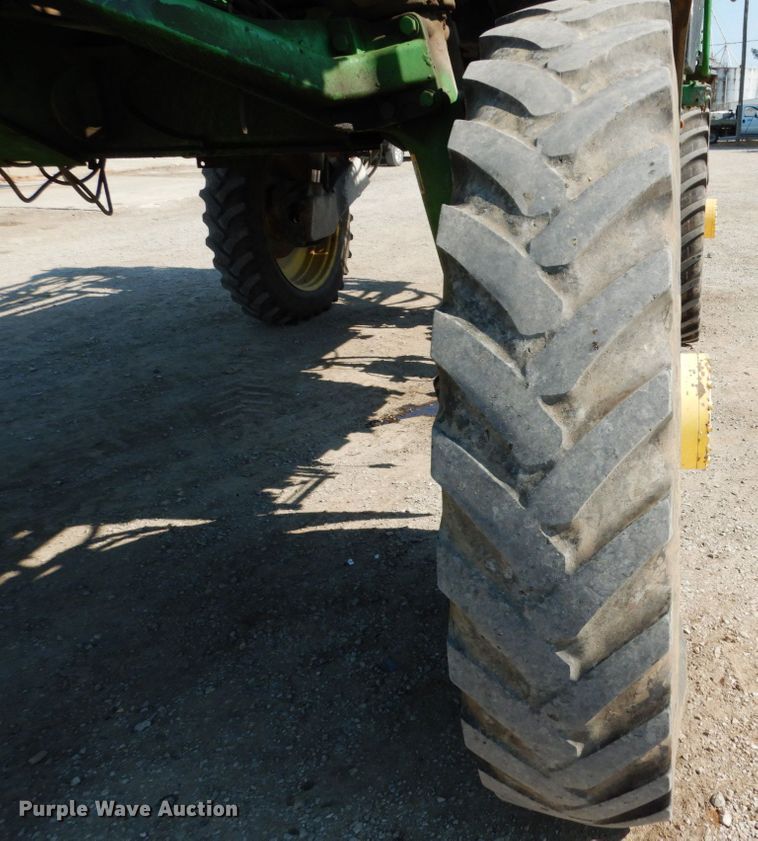 image for item DL1774 John Deere 4730  sprayer