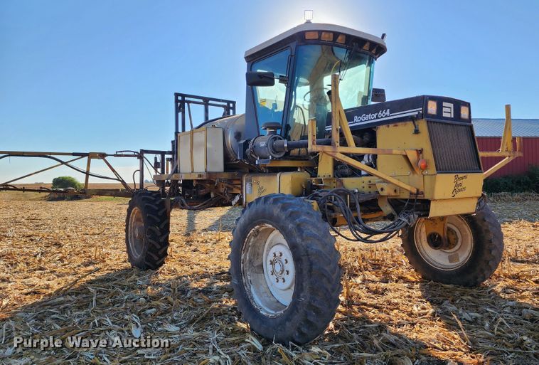 image for item DL6696 Ag-Chem RoGator 664  sprayer