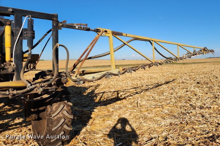 image for item DL6696 Ag-Chem RoGator 664  sprayer