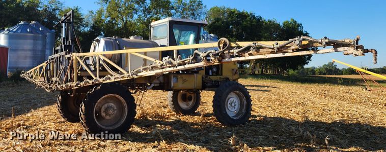 image for item DL6696 Ag-Chem RoGator 664  sprayer