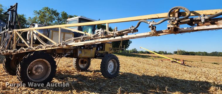 image for item DL6696 Ag-Chem RoGator 664  sprayer