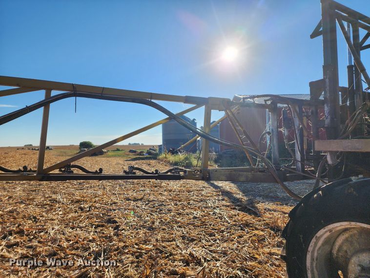 image for item DL6696 Ag-Chem RoGator 664  sprayer