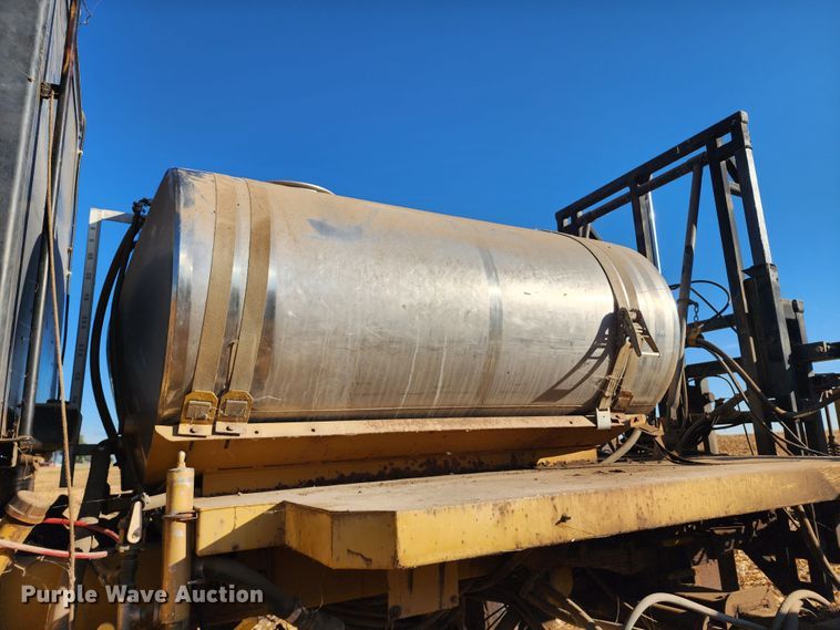 image for item DL6696 Ag-Chem RoGator 664  sprayer