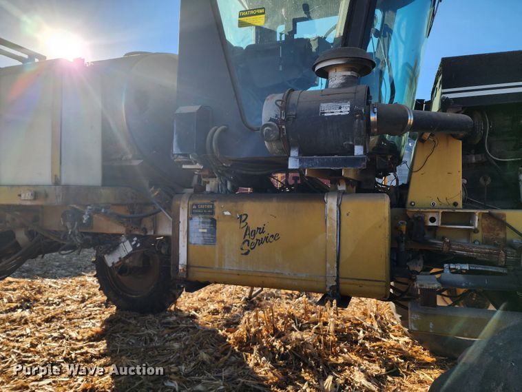 image for item DL6696 Ag-Chem RoGator 664  sprayer