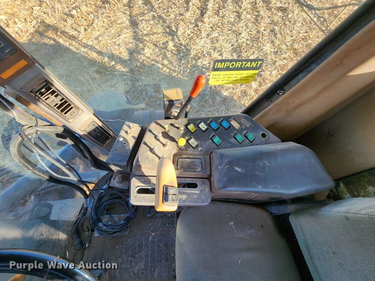 image for item DL6696 Ag-Chem RoGator 664  sprayer