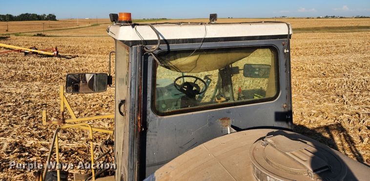 image for item DL6696 Ag-Chem RoGator 664  sprayer