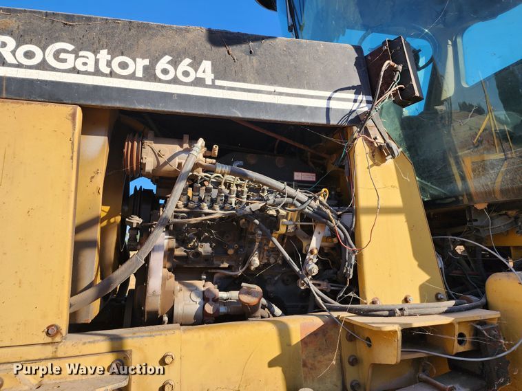 image for item DL6696 Ag-Chem RoGator 664  sprayer