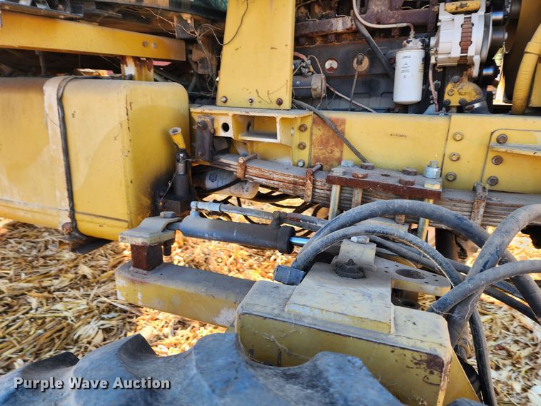 image for item DL6696 Ag-Chem RoGator 664  sprayer