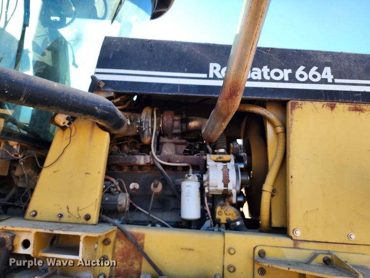 image for item DL6696 Ag-Chem RoGator 664  sprayer