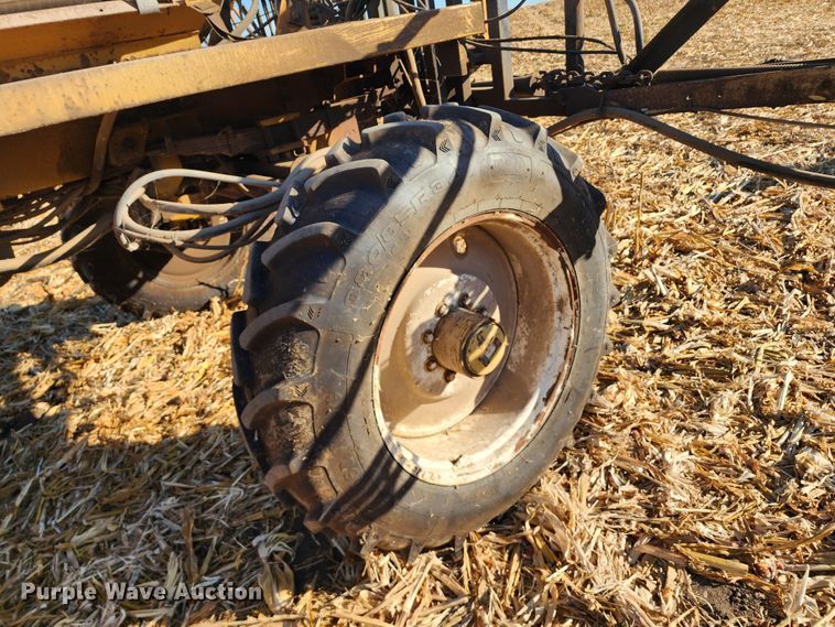 image for item DL6696 Ag-Chem RoGator 664  sprayer