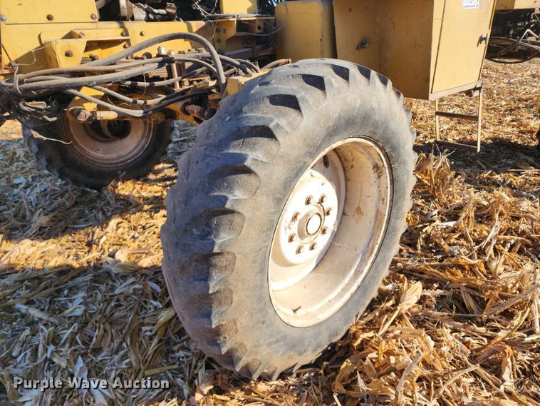 image for item DL6696 Ag-Chem RoGator 664  sprayer