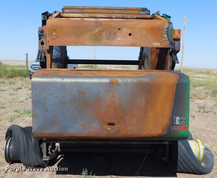 image for item DM2495 2012 John Deere 569  round baler