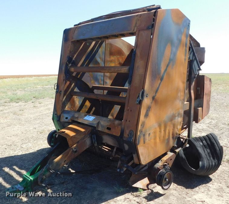 image for item DM2495 2012 John Deere 569  round baler