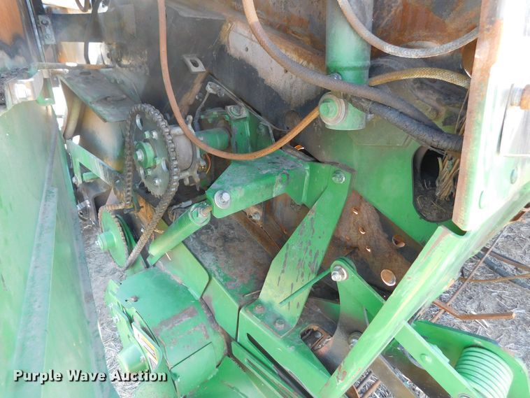 image for item DM2495 2012 John Deere 569  round baler