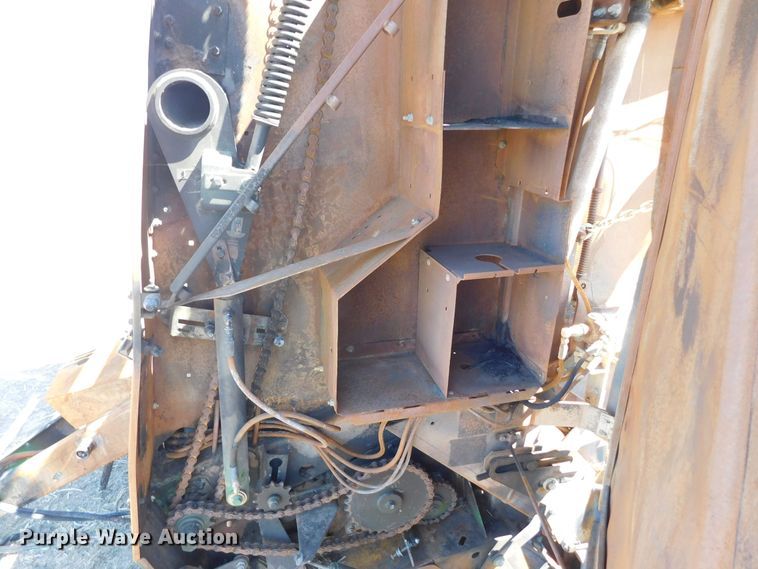 image for item DM2495 2012 John Deere 569  round baler