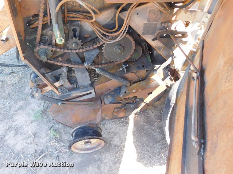 image for item DM2495 2012 John Deere 569  round baler