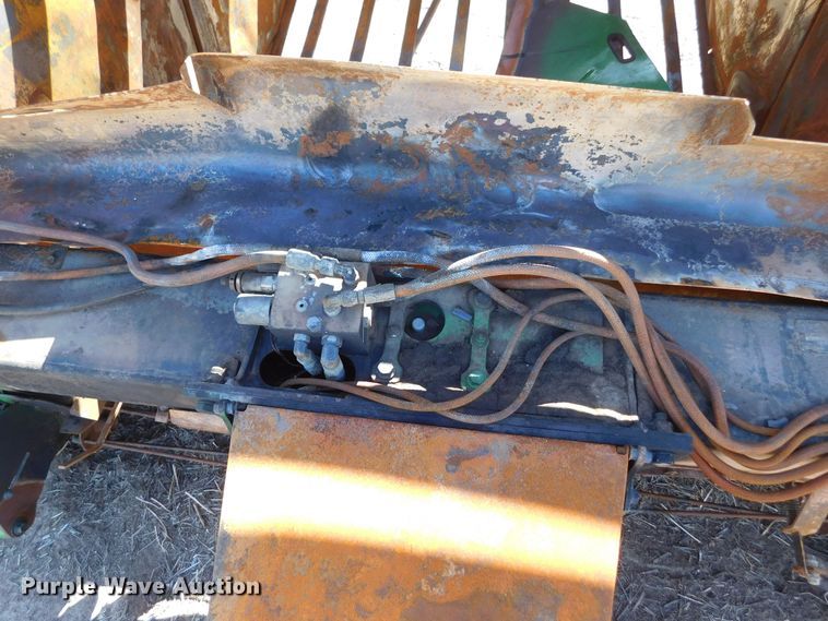 image for item DM2495 2012 John Deere 569  round baler