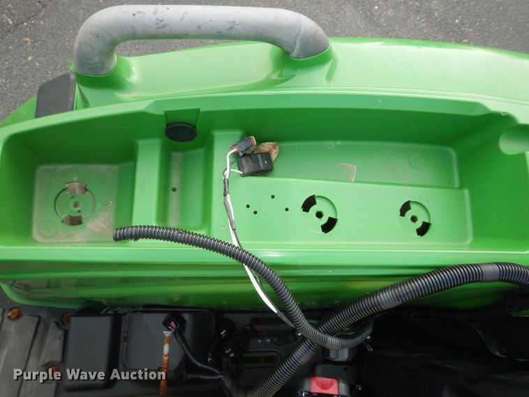 image for item DM3141 John Deere 4052M  MFWD tractor