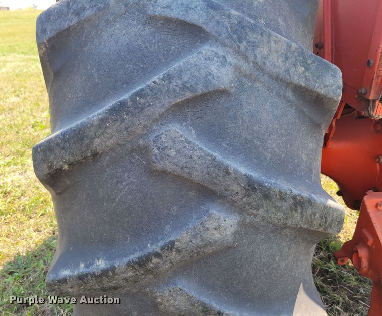 image for item DM8038 Allis Chalmers 220  tractor