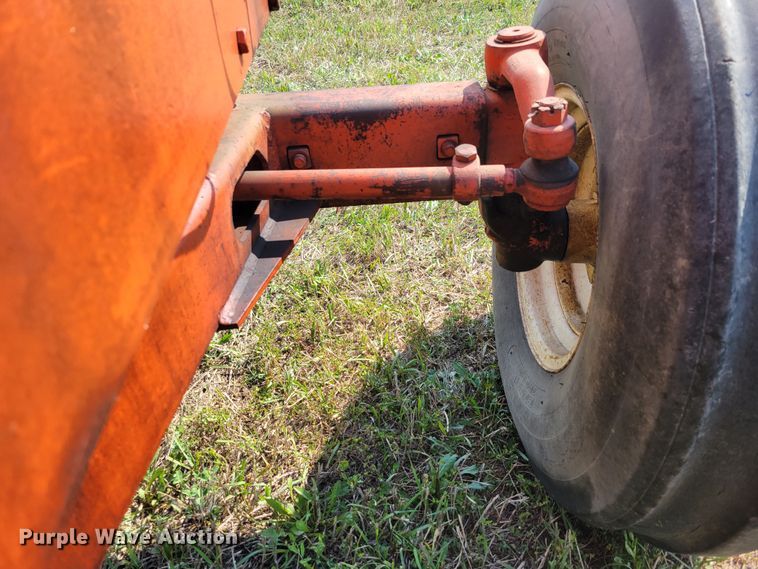 image for item DM8039 Allis Chalmers D21  tractor