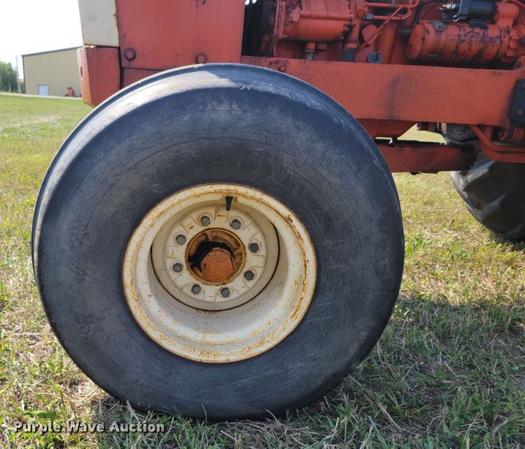 image for item DM8039 Allis Chalmers D21  tractor