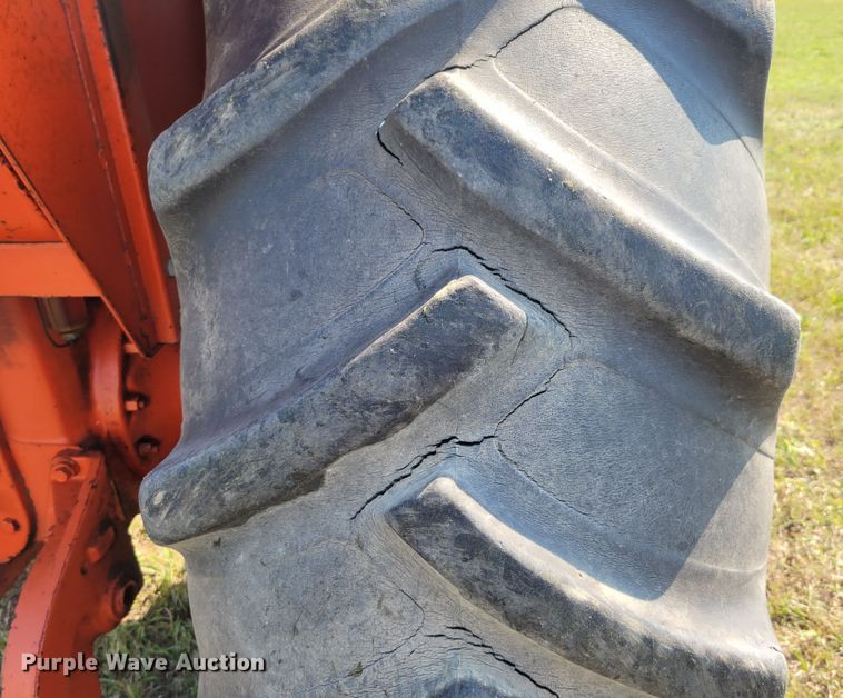 image for item DM8039 Allis Chalmers D21  tractor