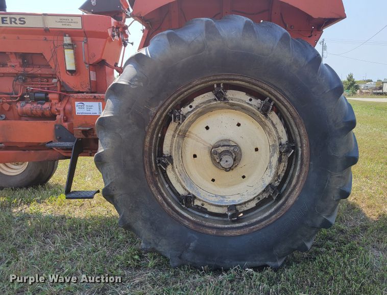 image for item DM8039 Allis Chalmers D21  tractor