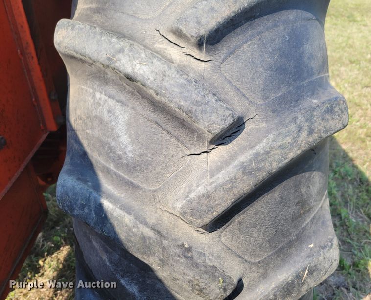 image for item DM8039 Allis Chalmers D21  tractor