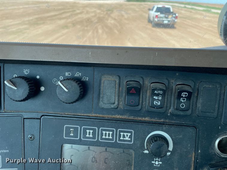 image for item DN5179 2009 John Deere 8430  MFWD tractor