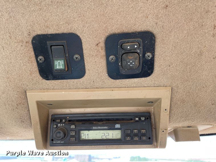 image for item DN5179 2009 John Deere 8430  MFWD tractor