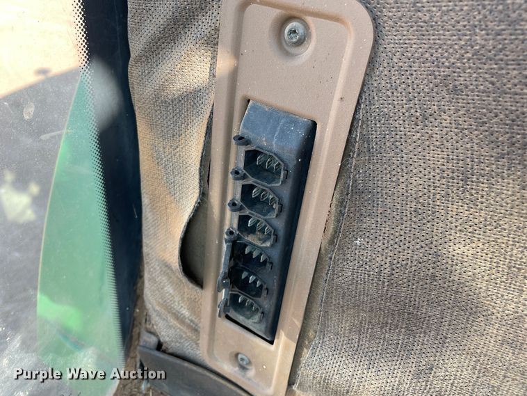 image for item DN5179 2009 John Deere 8430  MFWD tractor