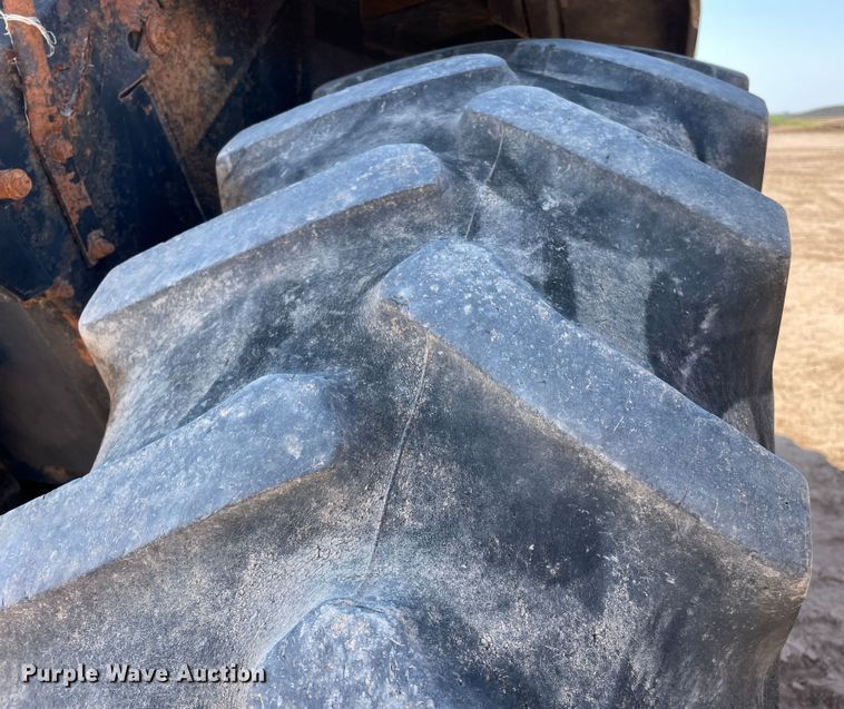 image for item DN5182 1997 Case IH 8930  MFWD tractor