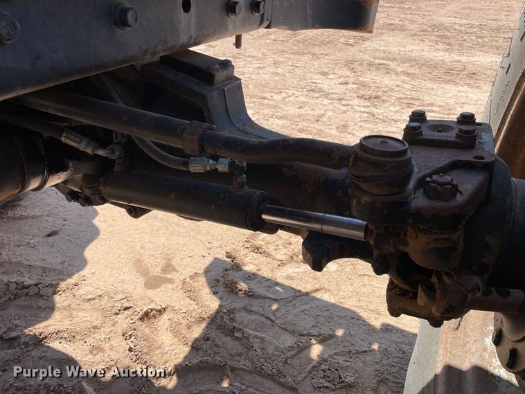 image for item DN5183 1997 Case IH 8920  MFWD tractor