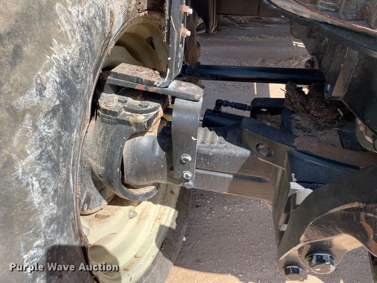 image for item DN5184 2011 Versatile 305  MFWD tractor