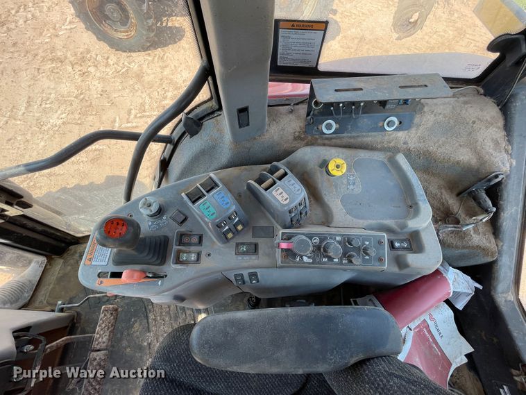 image for item DN5184 2011 Versatile 305  MFWD tractor