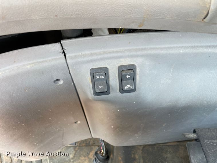 image for item DN5184 2011 Versatile 305  MFWD tractor