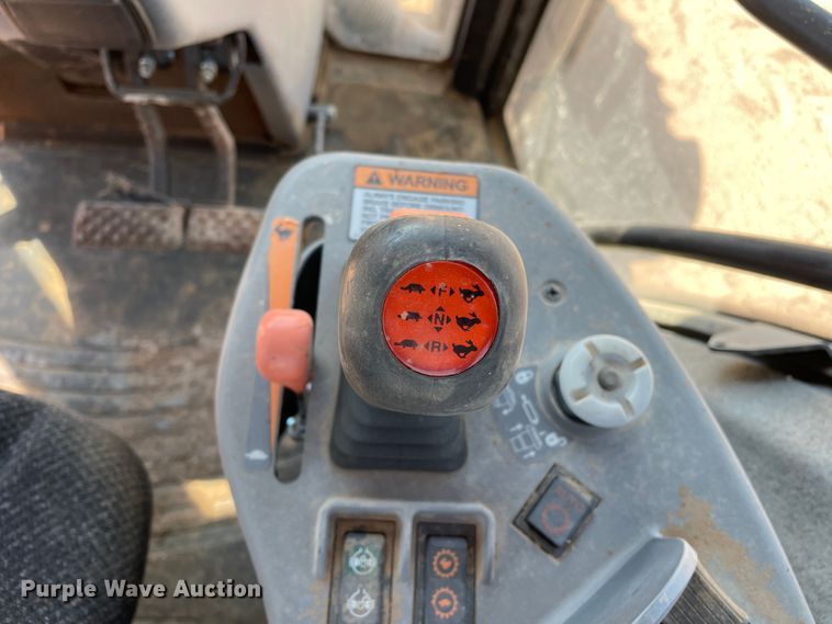 image for item DN5184 2011 Versatile 305  MFWD tractor