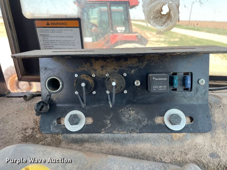 image for item DN5184 2011 Versatile 305  MFWD tractor