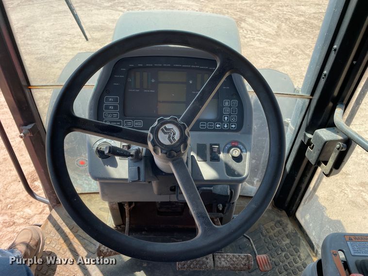 image for item DN5184 2011 Versatile 305  MFWD tractor