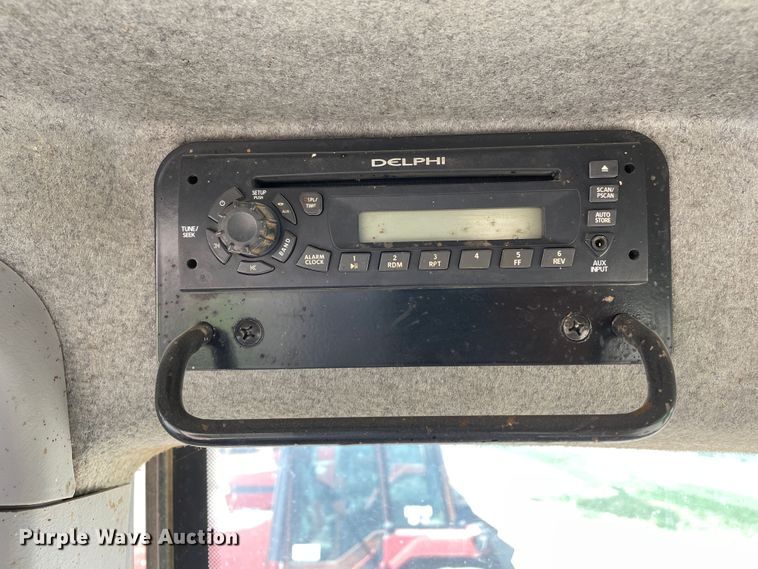 image for item DN5184 2011 Versatile 305  MFWD tractor