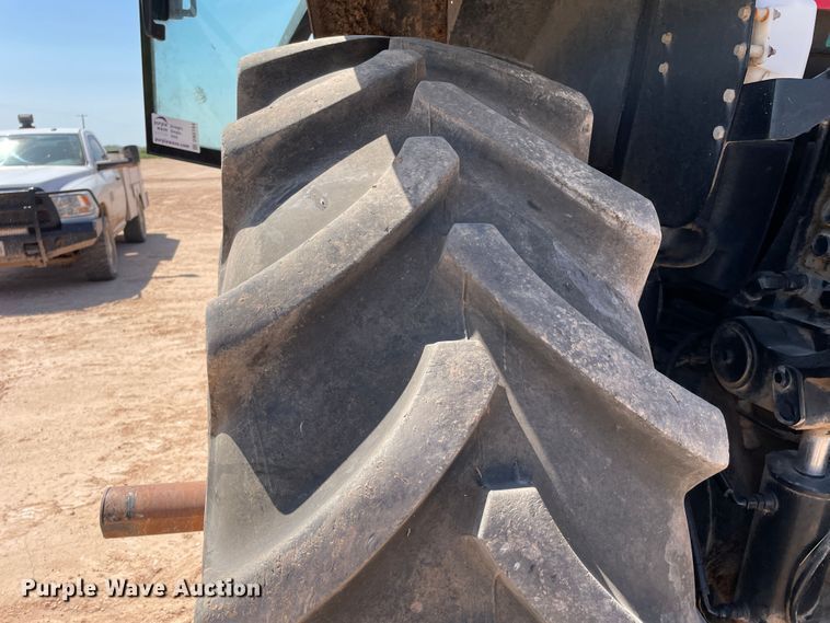 image for item DN5184 2011 Versatile 305  MFWD tractor