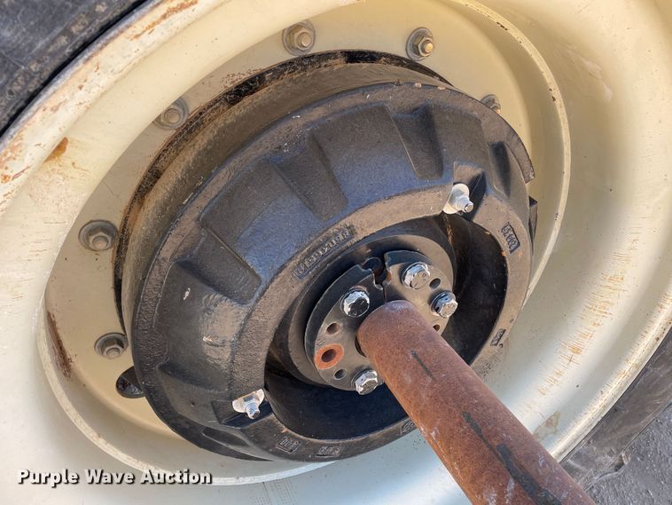 image for item DN5184 2011 Versatile 305  MFWD tractor