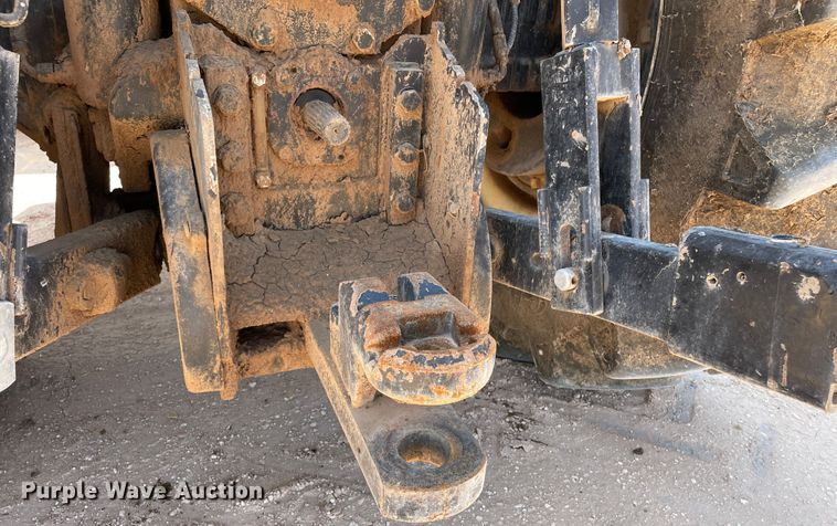 image for item DN5185 Versatile 305  MFWD tractor