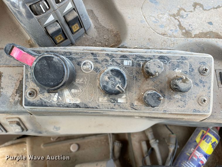 image for item DN5185 Versatile 305  MFWD tractor