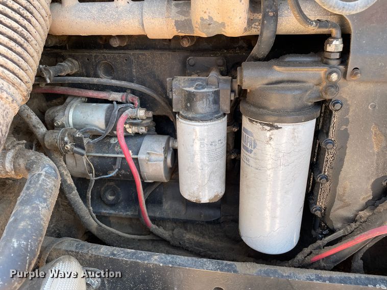 image for item DN5185 Versatile 305  MFWD tractor