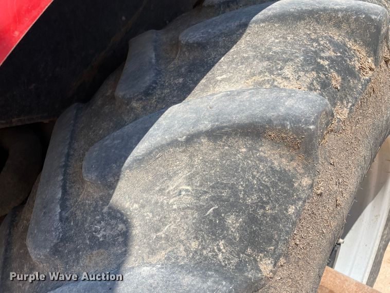 image for item DN5185 Versatile 305  MFWD tractor