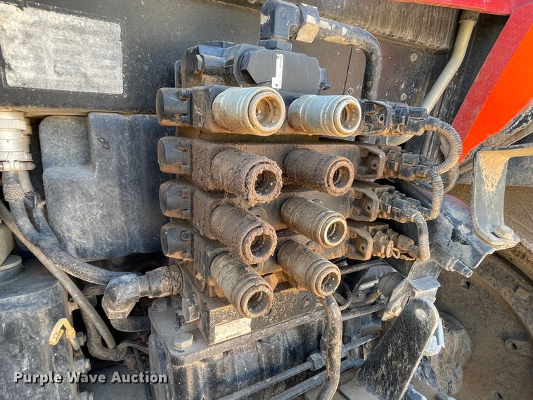 image for item DN5186 Versatile 280  MFWD tractor